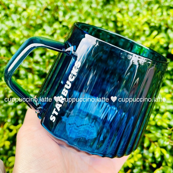 💙NWT💙Starbucks 2026 Valentines Day Transparent Blue Ribbed 16 oz Glass Dome Mug - Picture 2 of 7